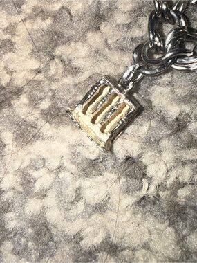 Column  Charm